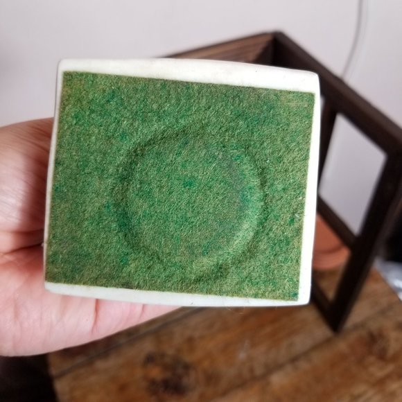 Vintage 1968 Russ Berries Co's Go Ahead ... Everyone Else Does Figurine 5.5" - Picture 9 of 10